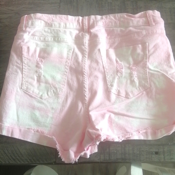 F21+ 2X Pink Acid Wash Torn Shorts - Picture 2 of 4